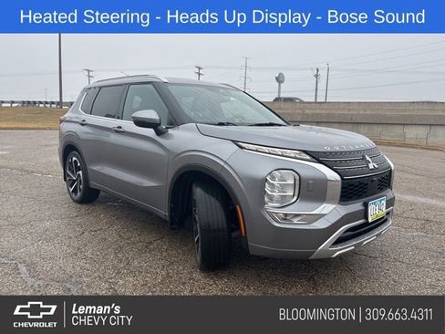 Used 2022 Mitsubishi Outlander SEL image 2