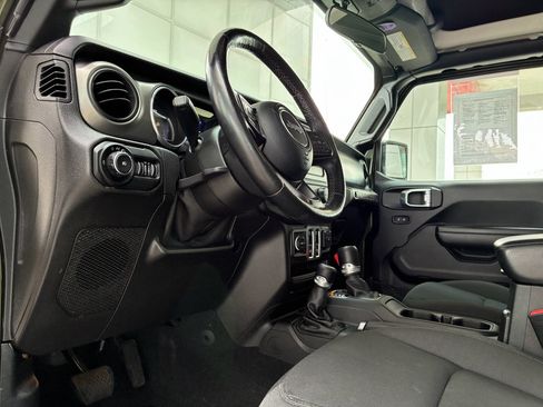 Used 2021 Jeep Wrangler Sport AWD/4WD image 17