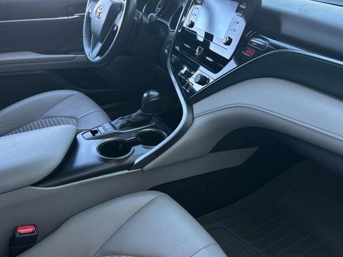 Used 2022 Toyota Camry SE image 15