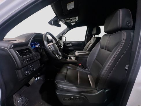 Used 2024 Chevrolet Suburban RST image 15