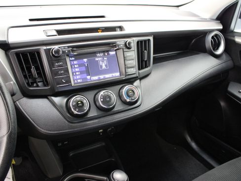 Used 2016 Toyota RAV4 LE AWD/4WD image 15