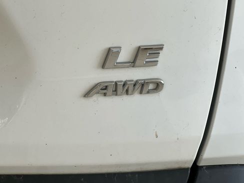 Used 2020 Toyota RAV4 LE w/ All Weather Liner Package AWD/4WD image 7