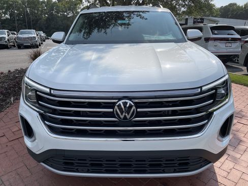 New 2026 Volkswagen Atlas SE FWD image 2