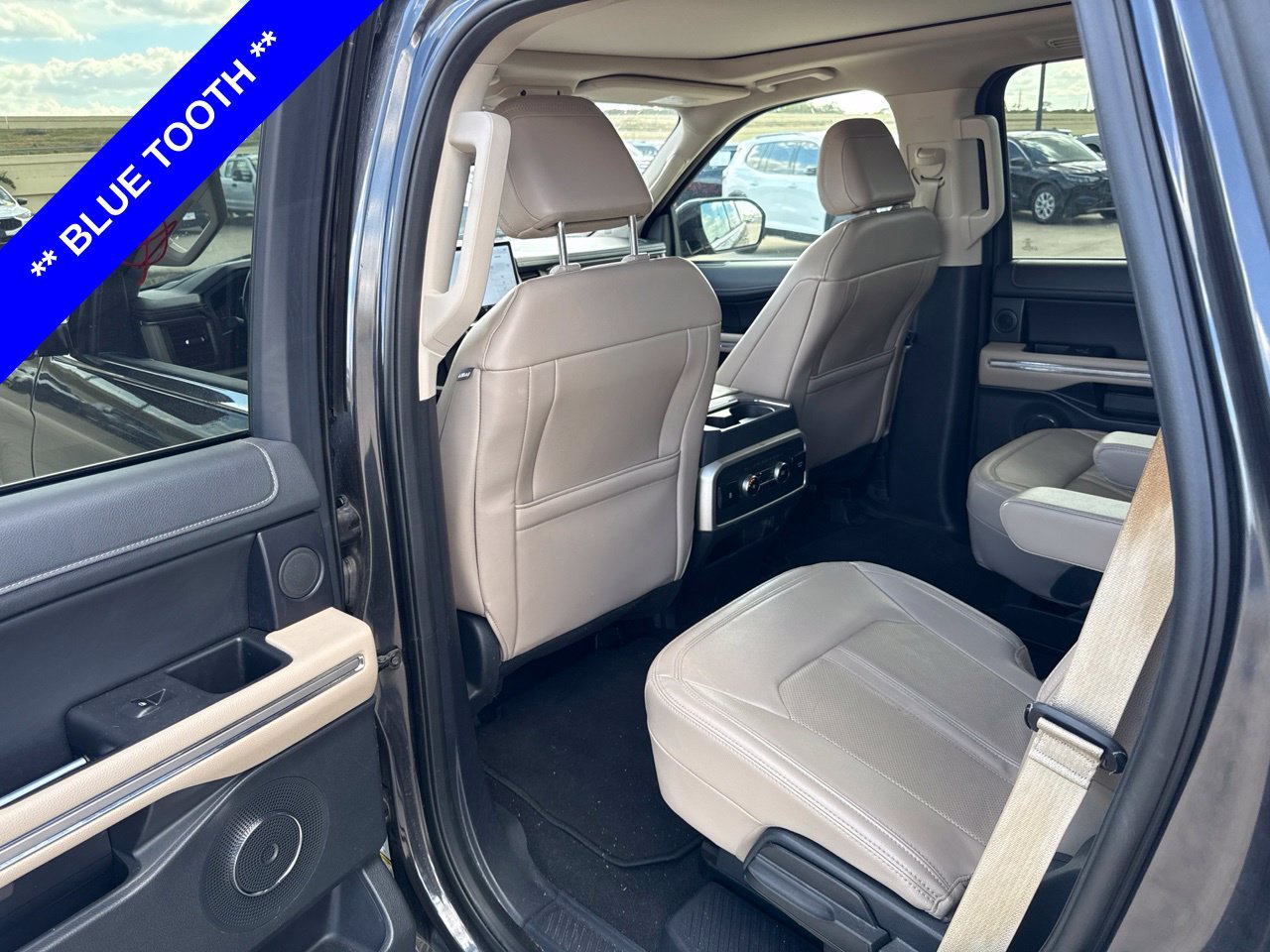 Used 2024 Ford Expedition Limited RWD image 8