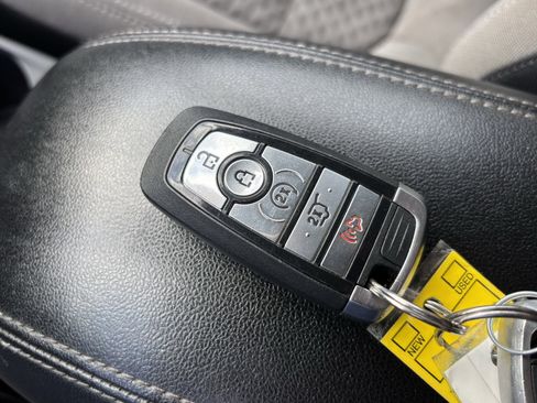 Used 2022 Ford Escape SE w/ Convenience Package image 27