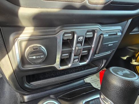 Used 2020 Jeep Wrangler Unlimited Sport S image 15