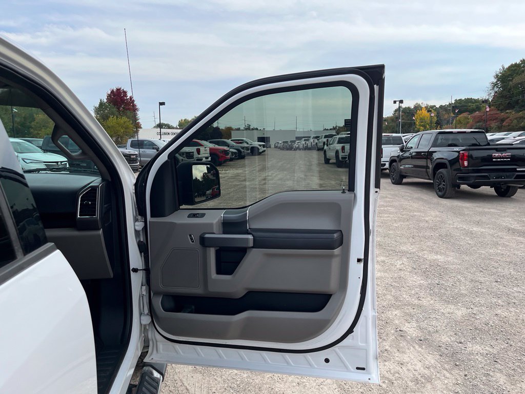 Used 2015 Ford F150 XLT w/ Equipment Group 302A Luxury RWD image 27
