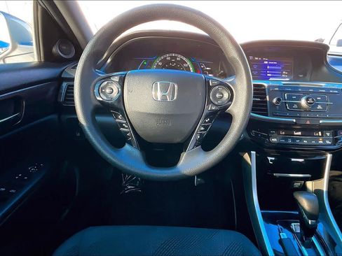 Used 2017 Honda Accord Hybrid Sedan image 6