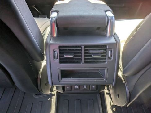 Used 2022 Land Rover Discovery S R-Dynamic image 19