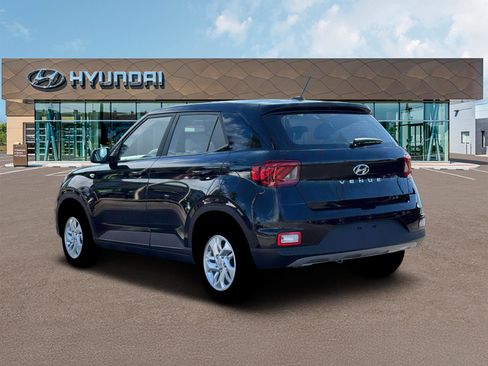 New 2026 Hyundai Venue SE image 5