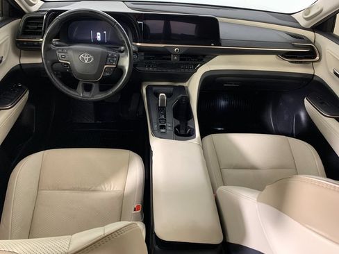 Used 2023 Toyota Crown AWD/4WD image 34