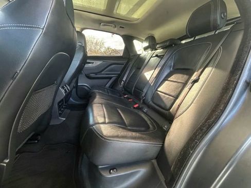 Used 2017 Jaguar F-PACE S image 7