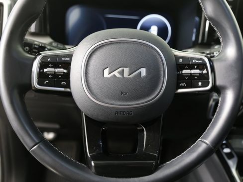 Used 2023 Kia Sorento SX image 14