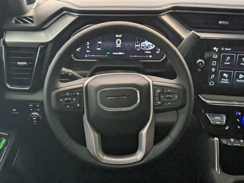 New 2026 GMC Sierra 2500 Denali AWD/4WD image 8