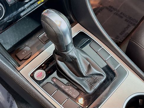 Used 2021 Volkswagen Passat 2.0T R-Line image 20