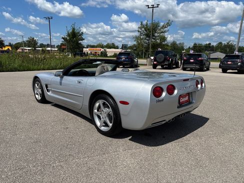 Used 2001 Chevrolet Corvette Convertible w/ Preferred Equipment Group2 RWD image 30