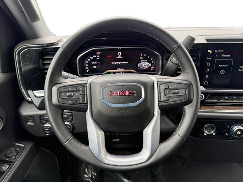 Used 2024 GMC Sierra 1500 Elevation AWD/4WD image 12