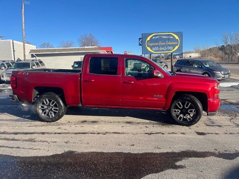 Used 2018 Chevrolet Silverado 1500 LT w/ Texas Edition image 7