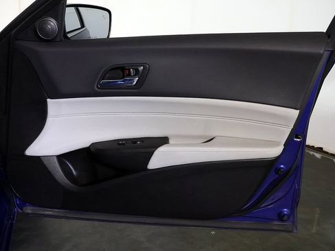 Certified 2017 Acura ILX FWD image 29