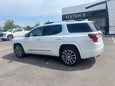Used 2023 GMC Acadia Denali w/ Denali Ultimate Package AWD/4WD image 8