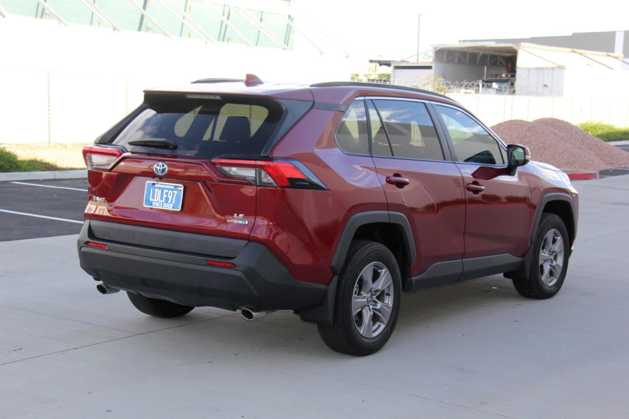 Used 2025 Toyota RAV4 XLE w/ Convenience Package FWD image 5
