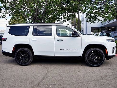 New 2026 Jeep Grand Wagoneer Limited AWD/4WD image 7