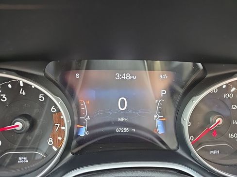 Used 2018 Jeep Compass Latitude w/ Popular Equipment Group AWD/4WD image 19
