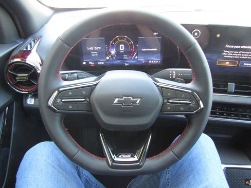 New 2026 Chevrolet Equinox RS image 27