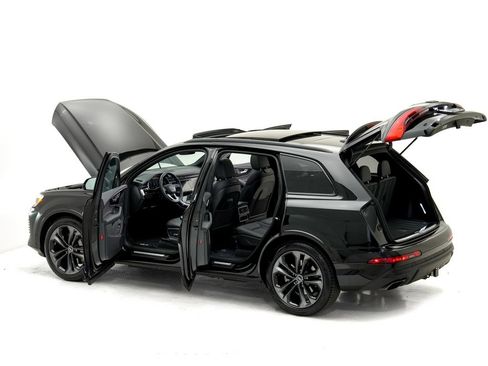 Certified 2025 Audi Q7 3.0T Prestige w/ Prestige Package AWD/4WD image 34