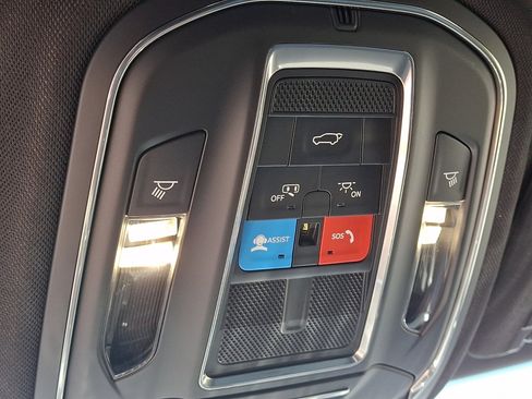 Certified 2025 Jeep Grand Cherokee Altitude AWD/4WD image 32