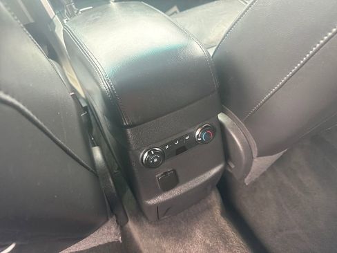 Used 2012 Ford Explorer XLT AWD/4WD image 19