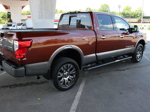 Used 2018 Nissan Titan Platinum Reserve w/ Platinum Utility Package AWD/4WD image 6