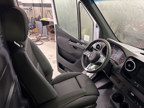 Used 2026 Mercedes-Benz Sprinter 2500 image 20