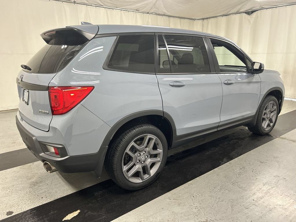 Used 2023 Honda Passport EX-L image 2
