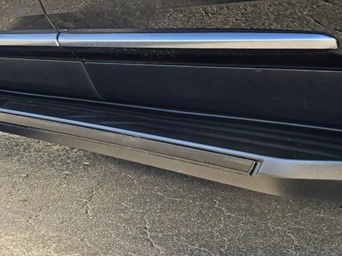 Used 2021 Cadillac Escalade Premium Luxury w/ Driver Assist Tech Package image 8