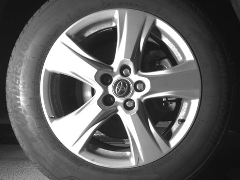 Used 2025 Toyota Highlander LE image 13