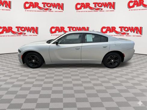 Used 2023 Dodge Charger SXT RWD image 5