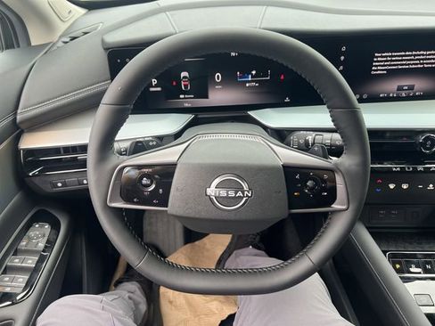 New 2025 Nissan Murano SL image 9