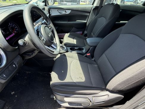 Certified 2023 Kia Forte LXS FWD image 11