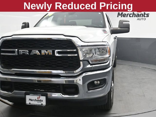 Used 2024 RAM 2500 Tradesman w/ Chrome Appearance Group AWD/4WD image 1
