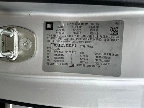 Used 2016 GMC Canyon SLE w/ All Terrain Package image 32