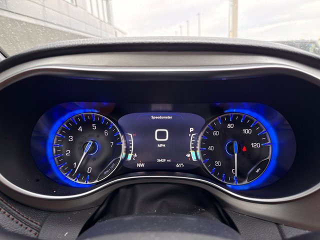 Used 2025 Chrysler Pacifica Pinnacle AWD/4WD image 18