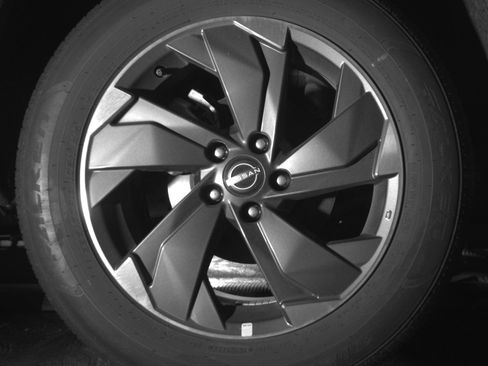 Used 2025 Nissan Rogue SV FWD image 15