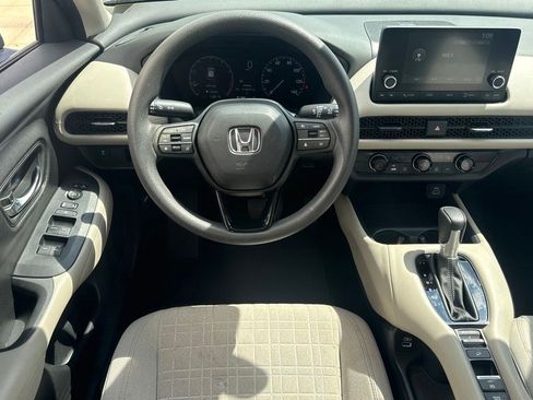 Used 2023 Honda HR-V LX image 8