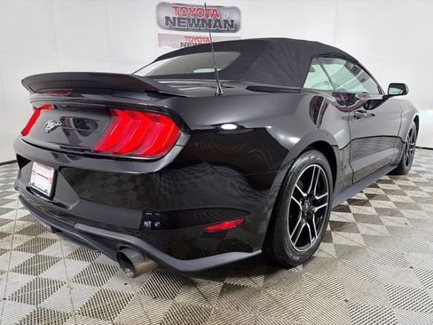 Used 2022 Ford Mustang Premium image 3