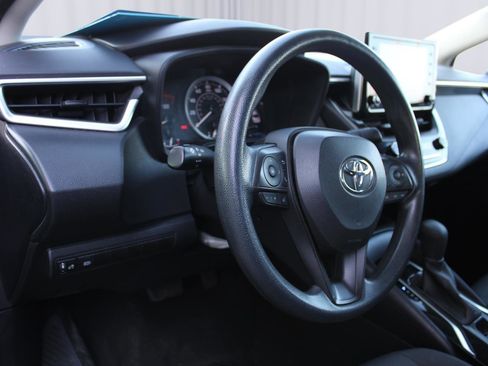 Used 2021 Toyota Corolla LE image 14