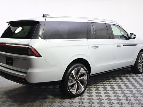 New 2025 Lincoln Navigator L Black Label image 7