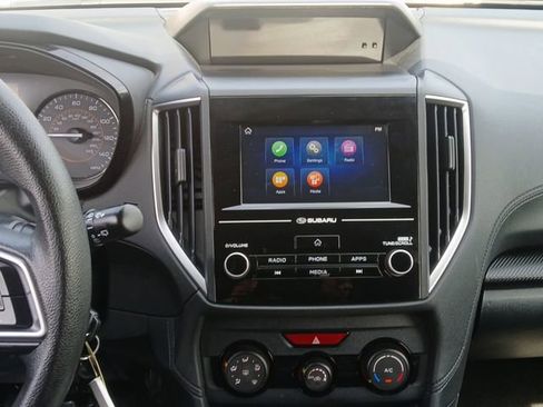 Used 2019 Subaru Crosstrek 2.0i w/ Eyesight System image 12