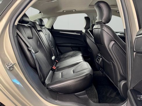 Used 2016 Ford Fusion Energi Titanium FWD image 18