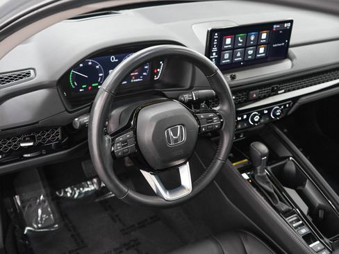 Used 2024 Honda Accord Touring image 19